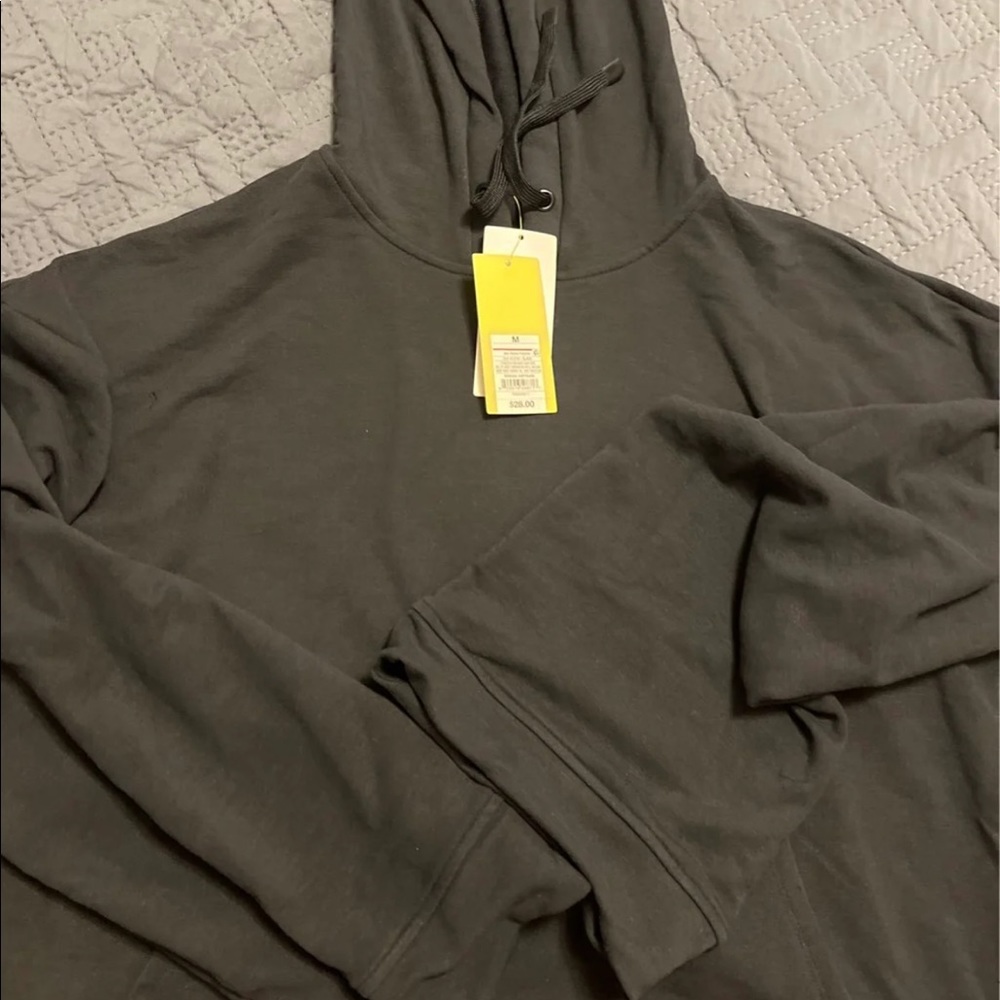 Pullover hoodie